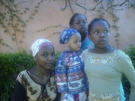 voila mé 3 soeur et fatima 